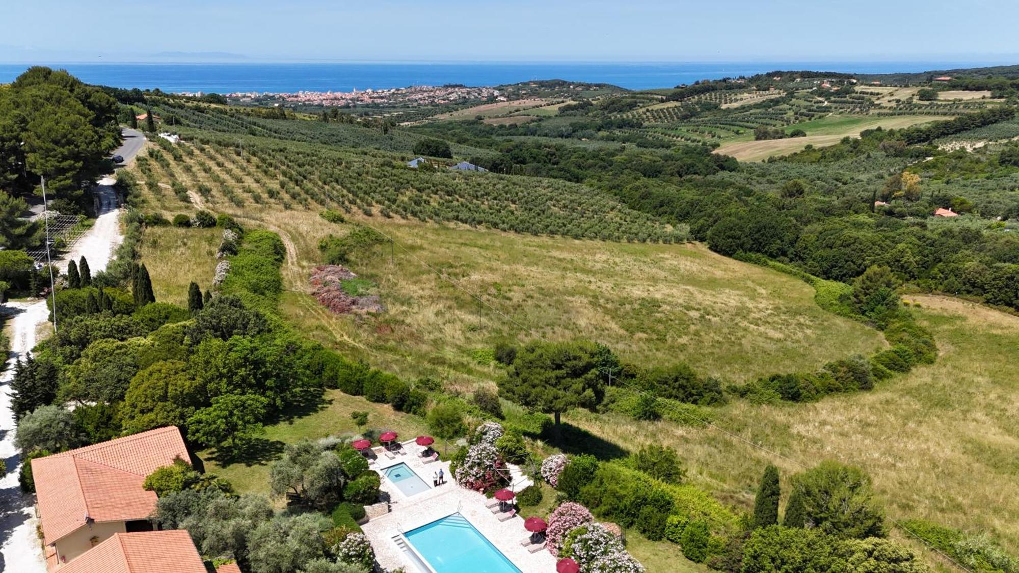 La Muccheria San Vincenzo Buitenkant foto